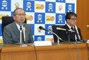 連合、神津会長体制で初の定例会見　　２０１６春闘、定昇相当分除き２％程度の方針